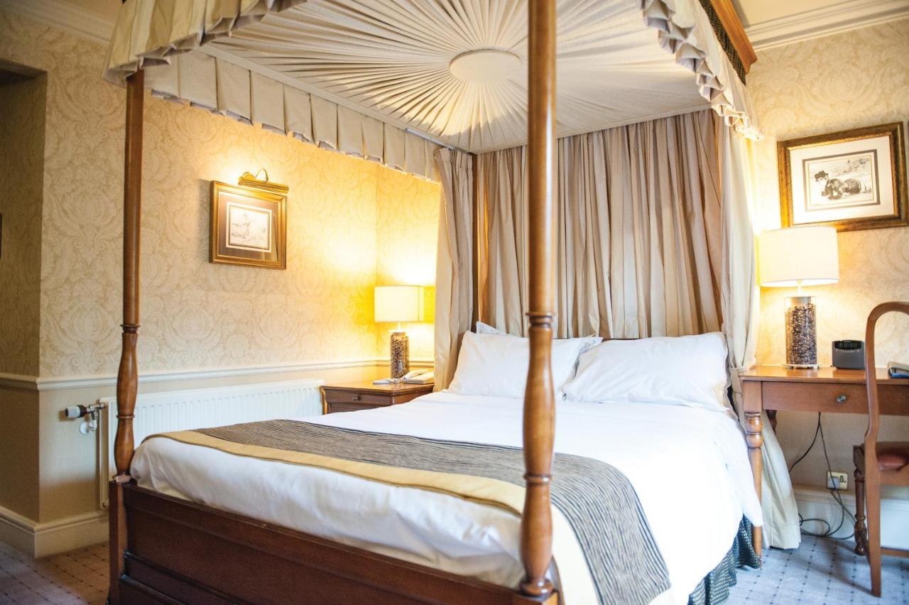 Standard Four Poster Room