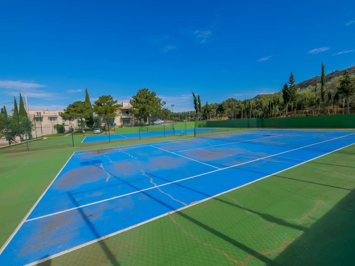 Tennis court: Agi Rescator Resort