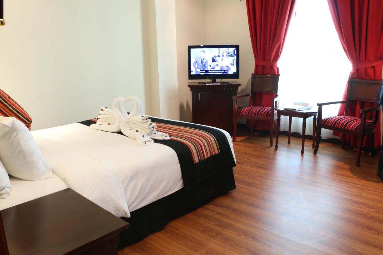 Pars International Hotel photo