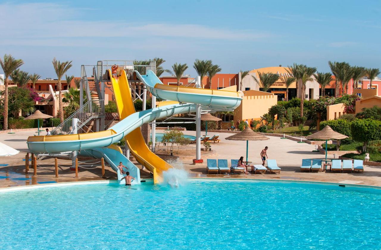 Water park: Amwaj Oyoun Resort & Casino