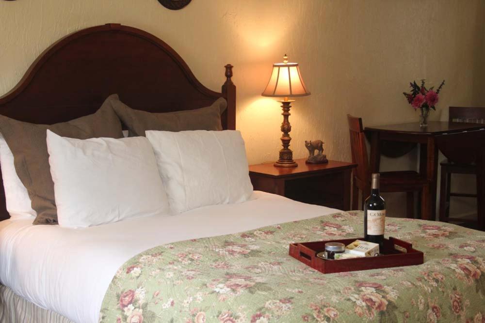 Hillwinds Inn - Blowing Rock — photo 11