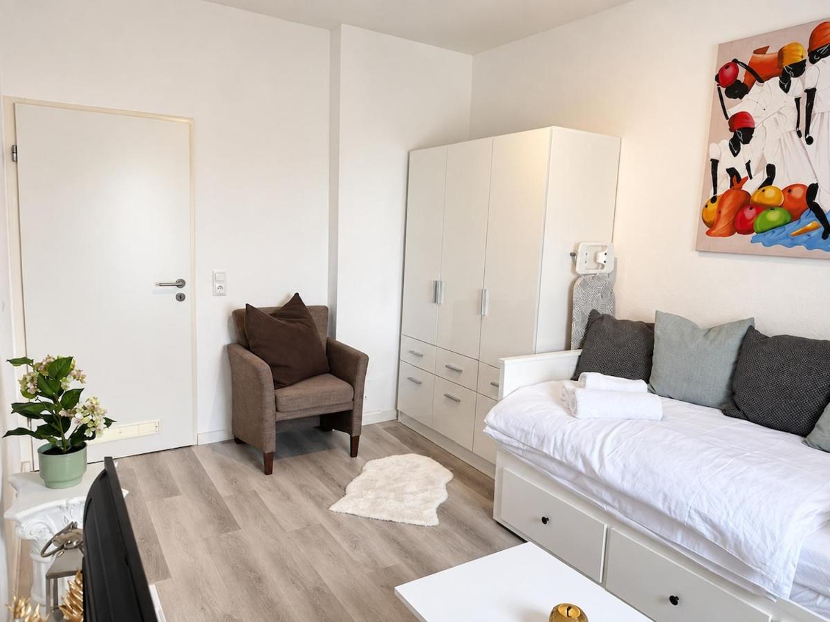 Bright & Modern Apartment near Cologne