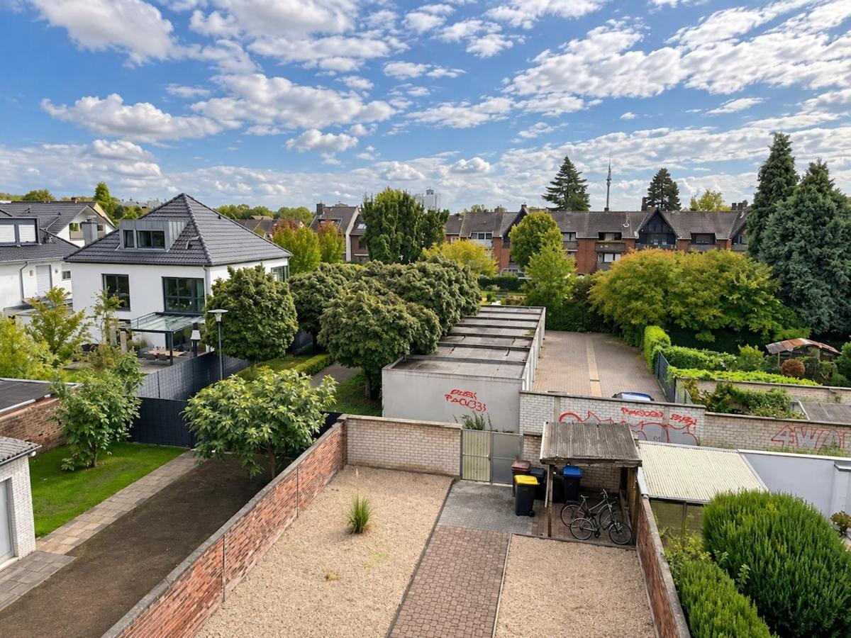 Bright & Modern Apartment near Cologne