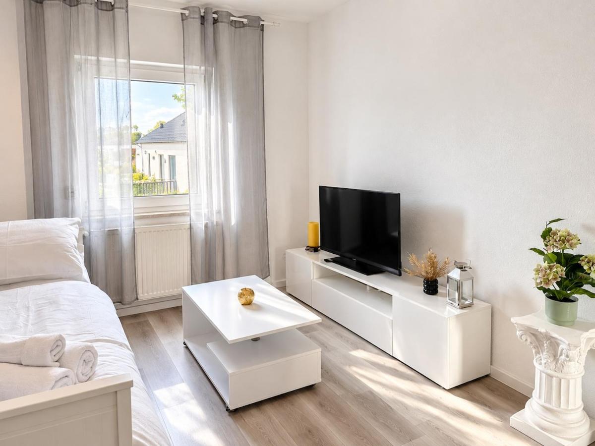 Bright & Modern Apartment near Cologne