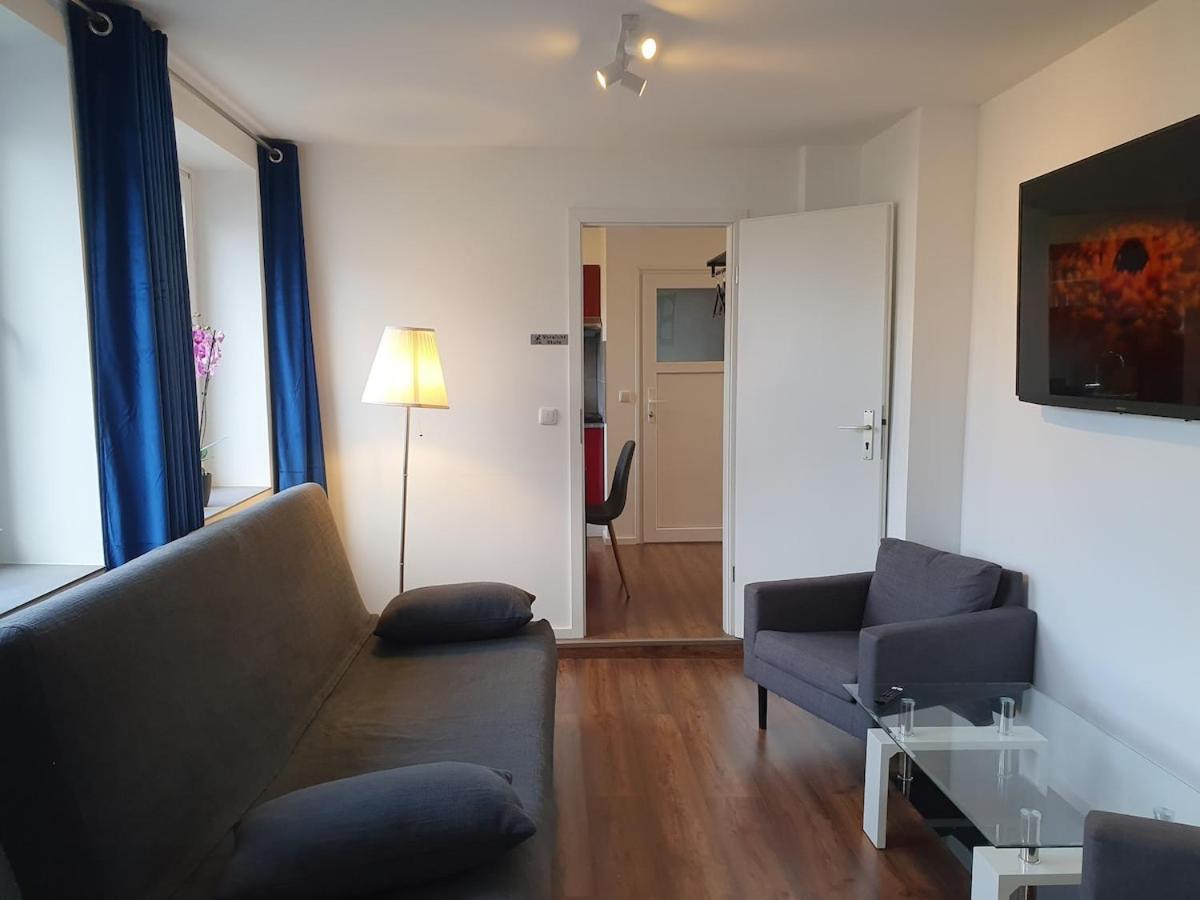 H3L Exclusive apartment in St Pauli, for men only