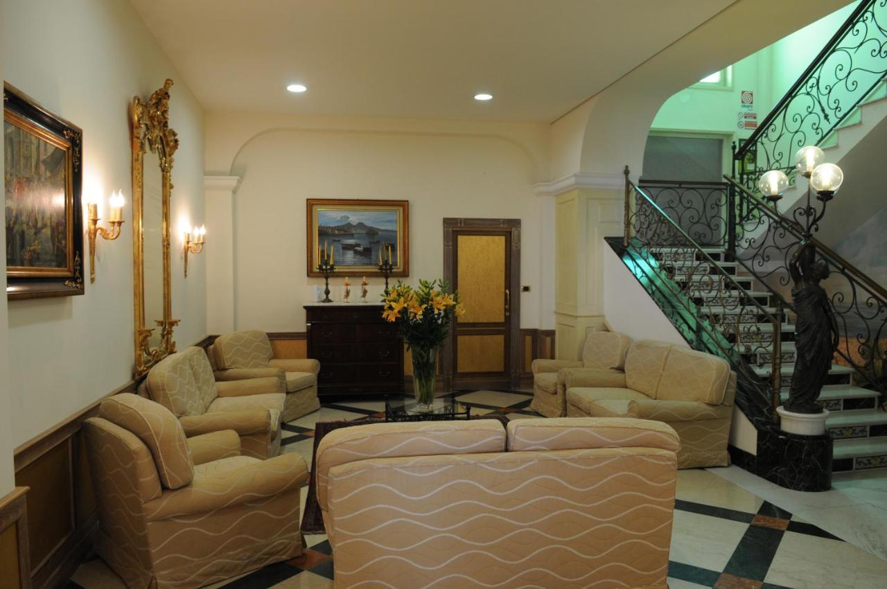 Hotel Ristorante La Lanterna photo