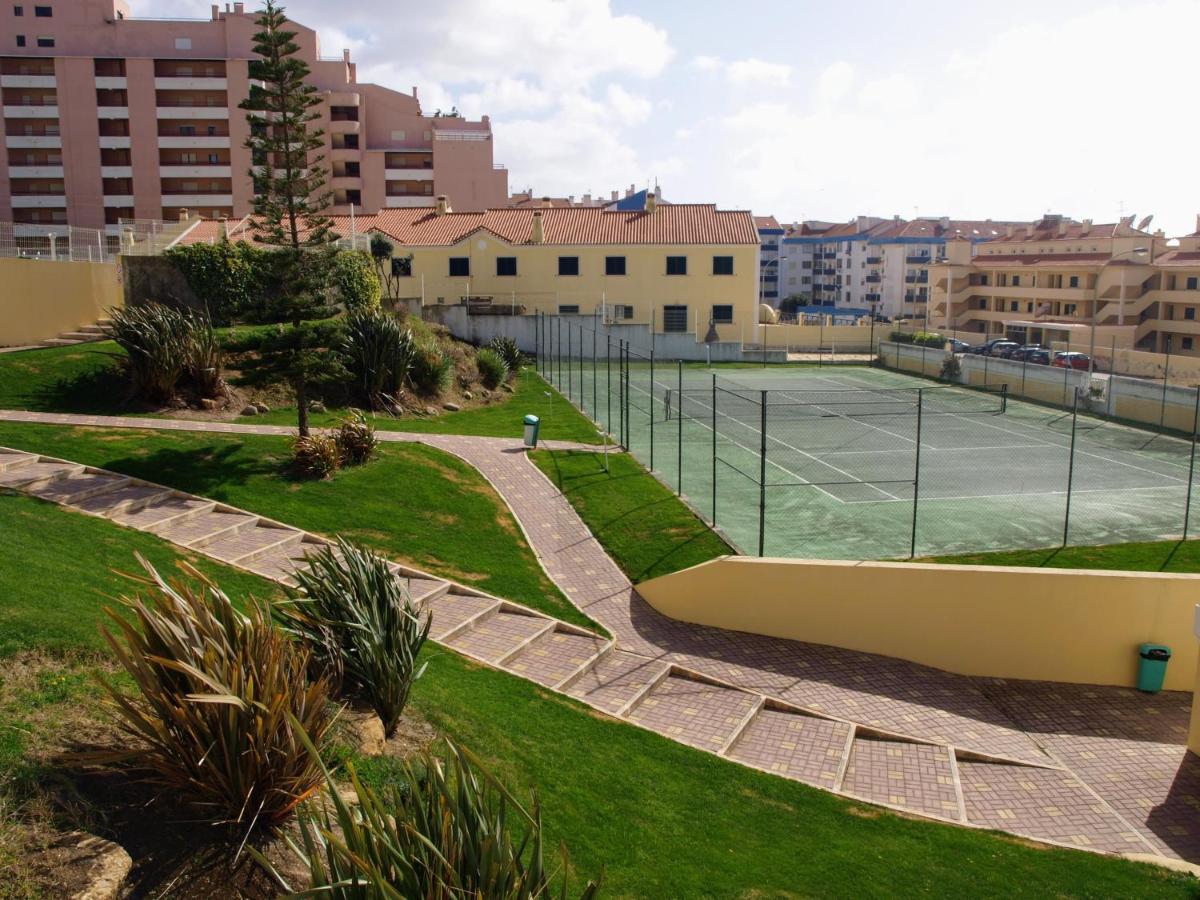 Tennis court: Apartment Ericeira