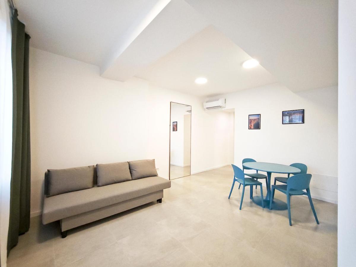 Pietra 1 2