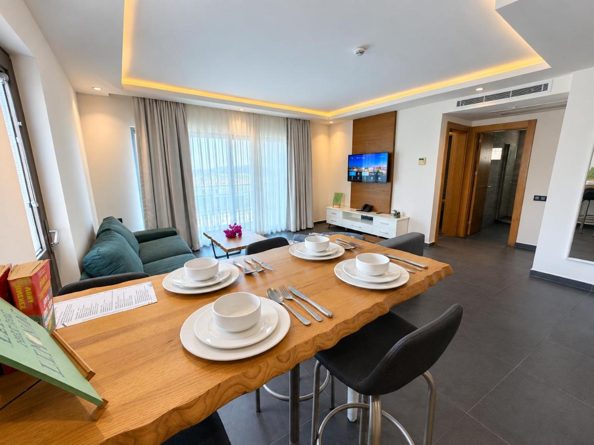Two-Bedroom Deluxe Apartment with Harbour View