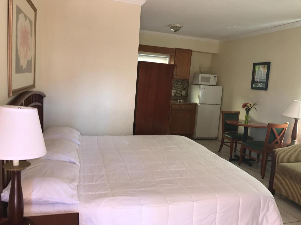 SHORES RESORT — photo 20