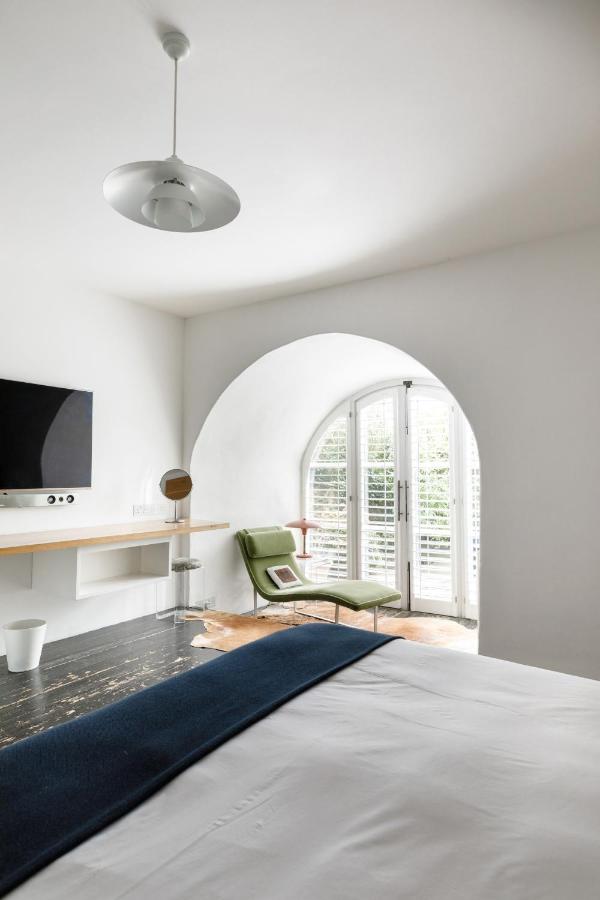 Queen Room with Garden View