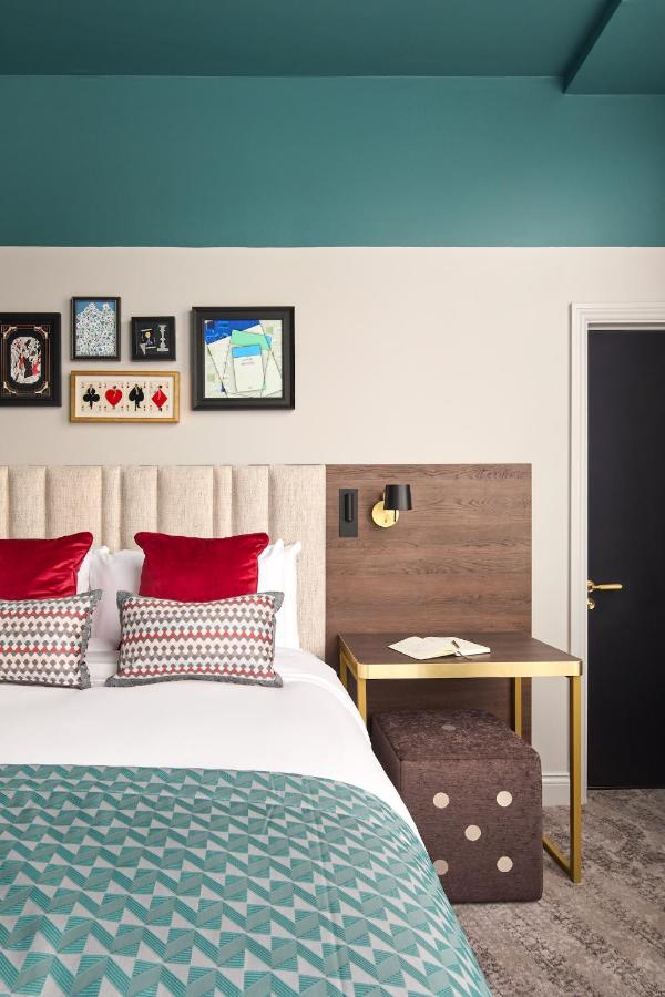 Premium Queen Room with sofa bed