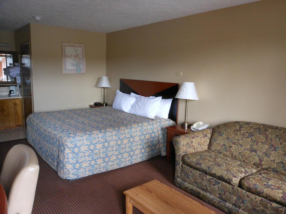 Long Leaf Lodge at McClellan — photo 17