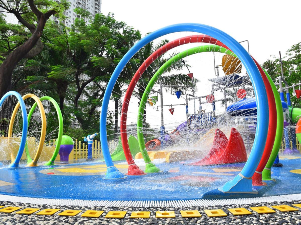 Water park: Shangri-La Jakarta