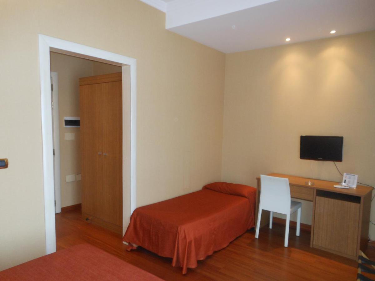 Hotel Ristorante La Lanterna photo