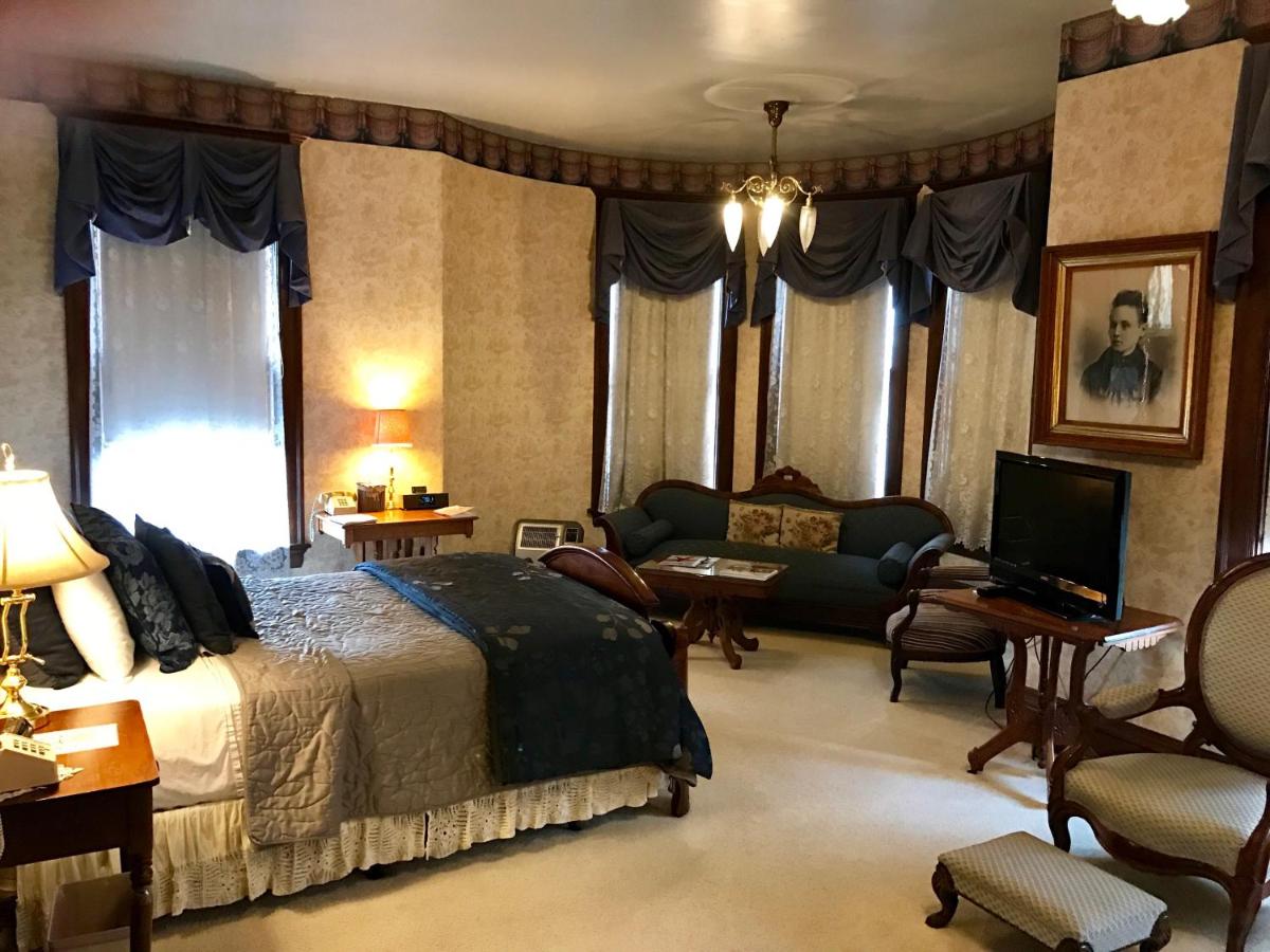 The Redstone Inn and Suites — photo 7