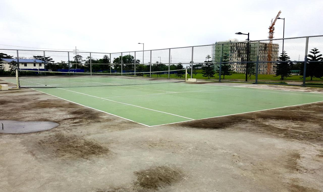 Tennis court: Suite 16