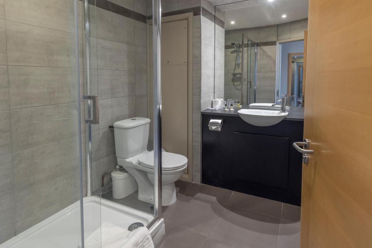 Premier Twin Room - Non-Smoking