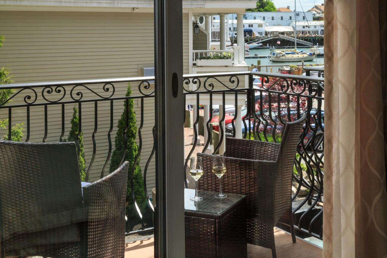 16 Bay View — photo 23