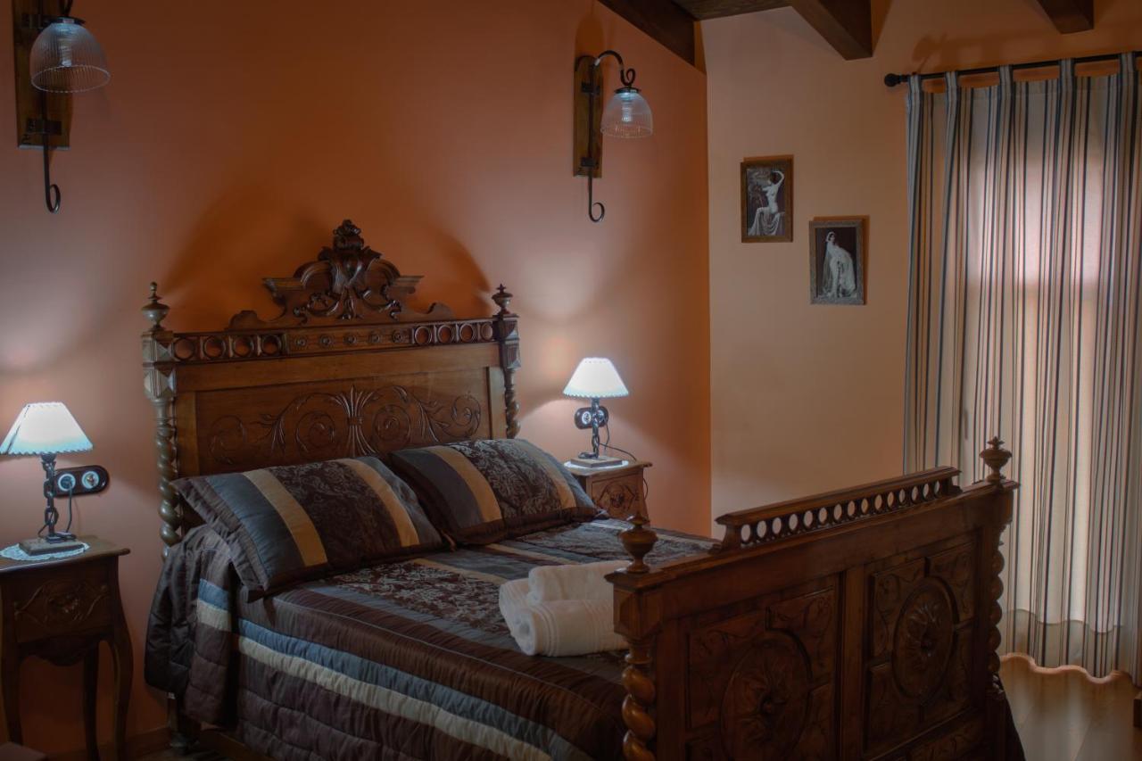 Casa Rural Teresa, Libros – Updated 2022 Prices