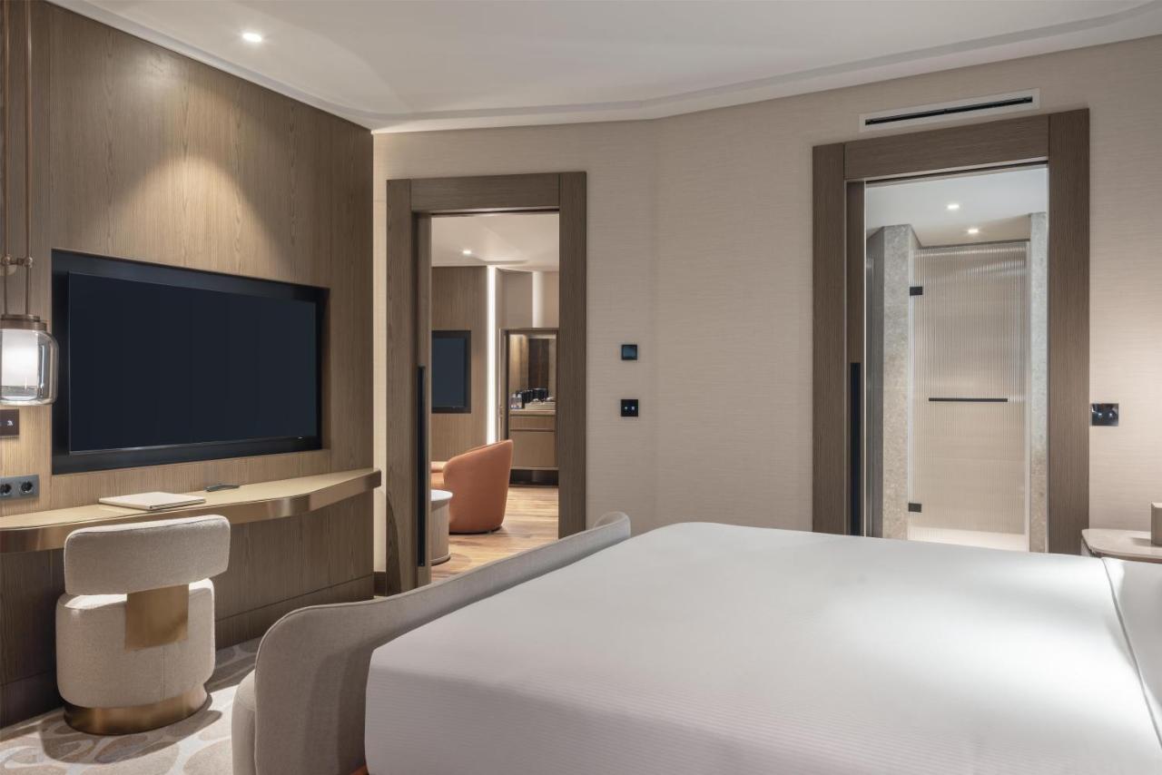 Deluxe Tek Odalı King Süiti