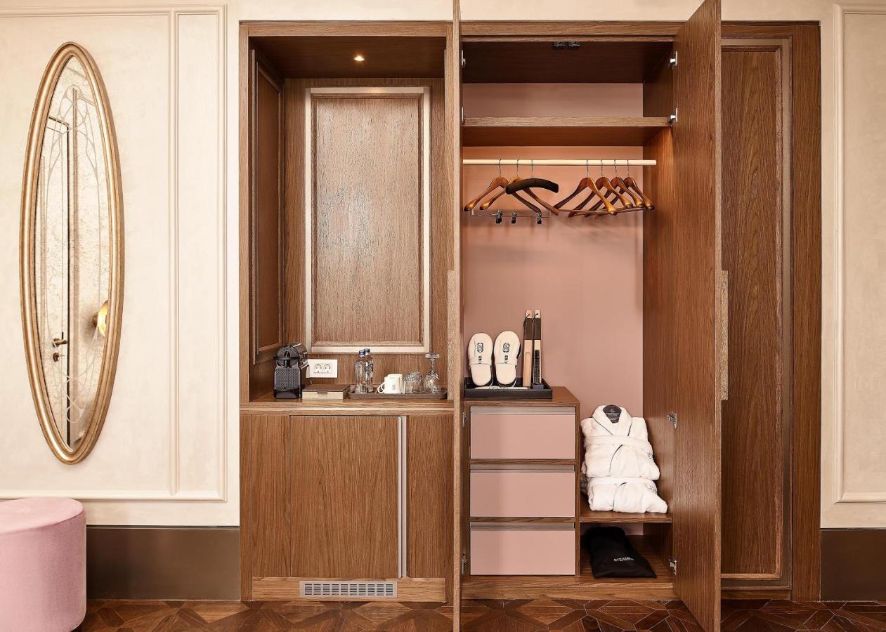 Camondo Suite with Balcony