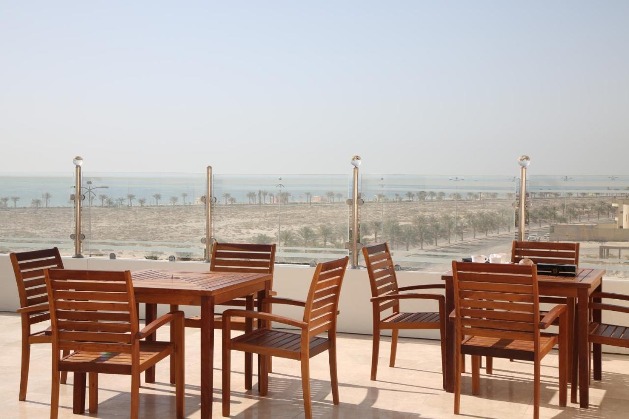 Beach: Raoum Inn Khafji Corniche