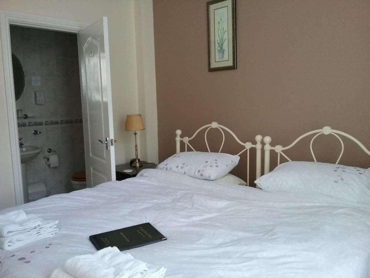 Dragon House, Guest Accommodation - Laterooms