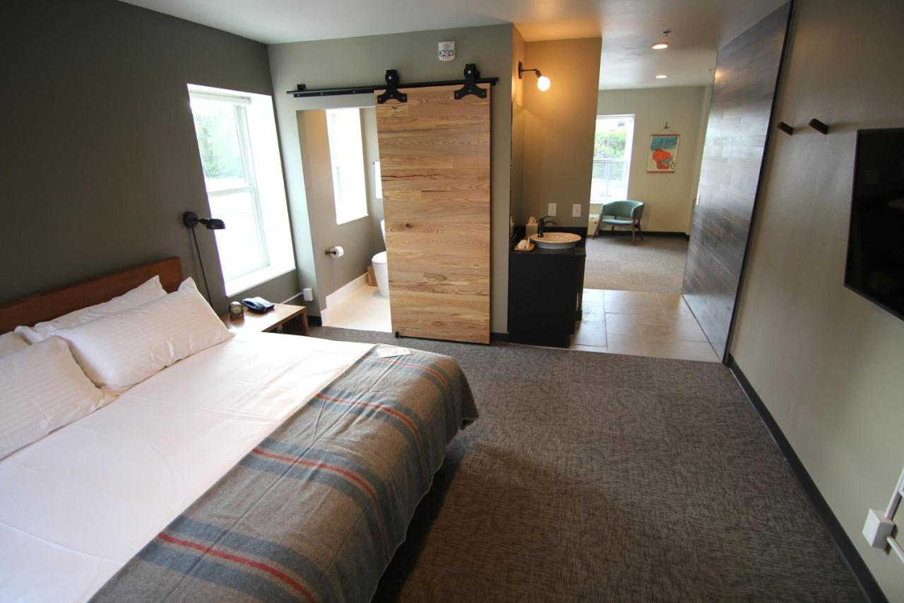 The Oxbow Hotel — photo 11
