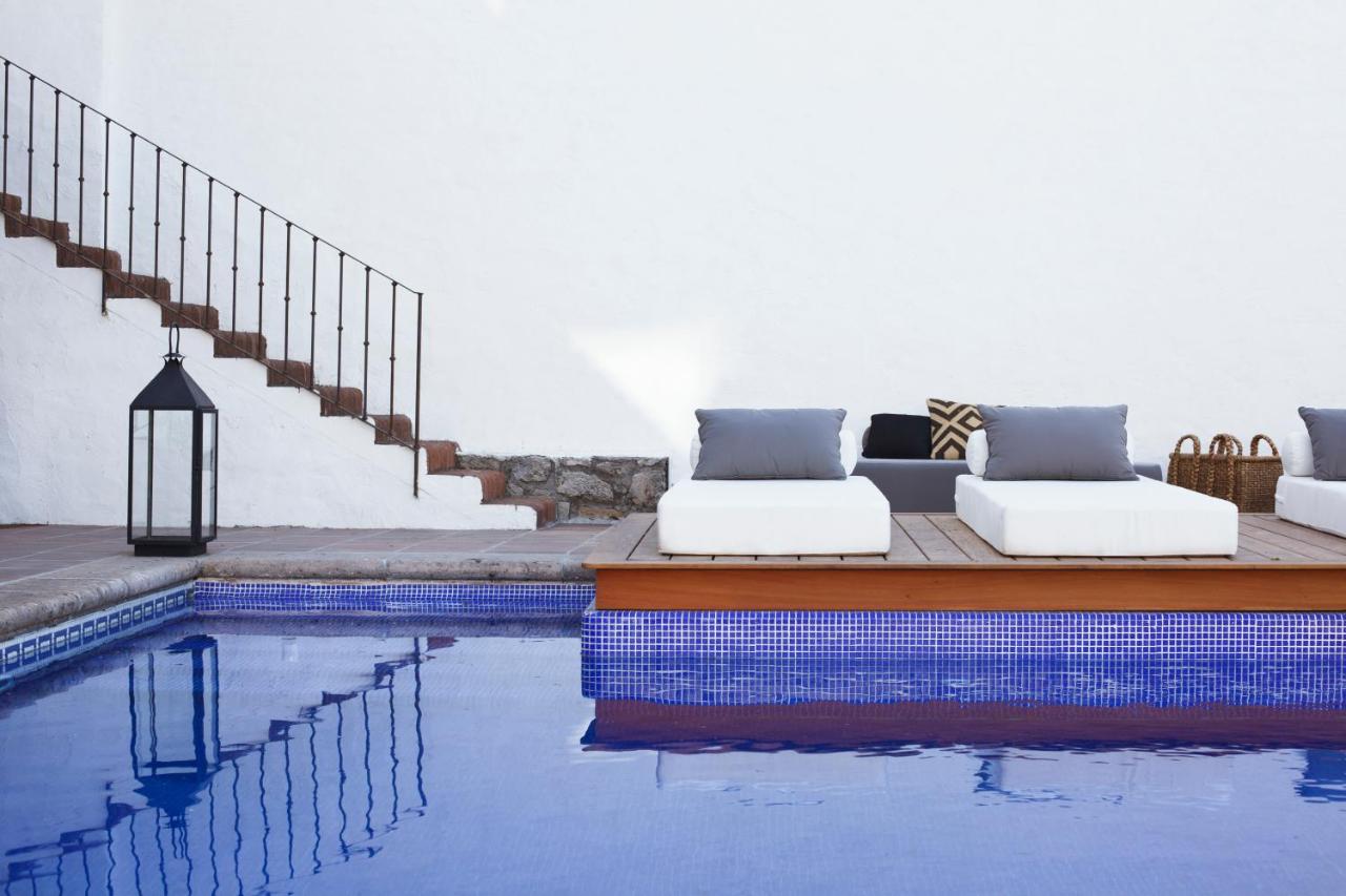 Heated swimming pool: Maja Hotel Boutique