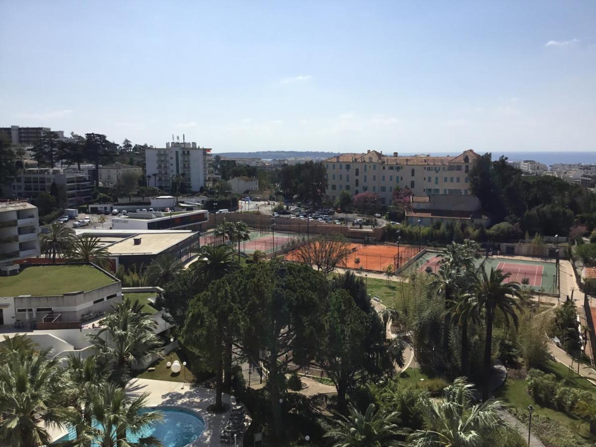 Korty tenisowe: Cannes SEA & SKY
