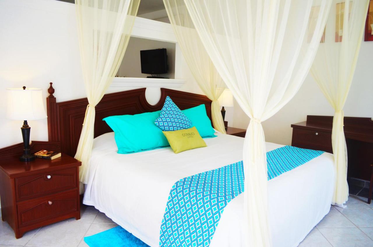 Corales Suites photo