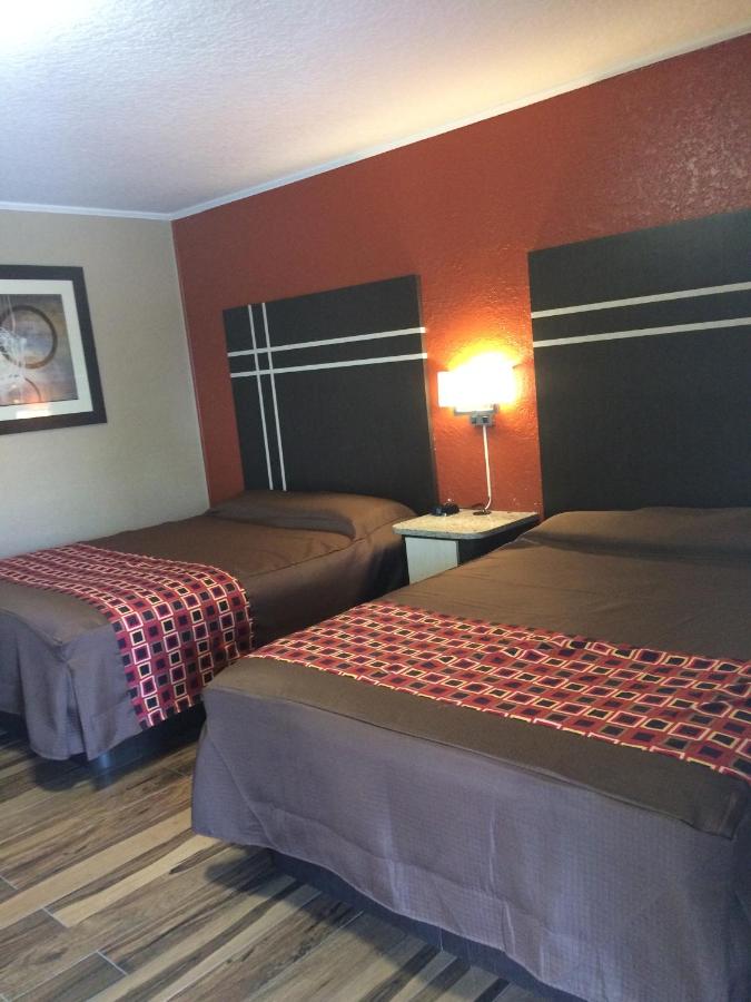 Budget Inn of Avon Park — photo 2