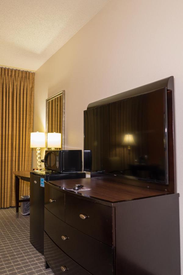 Oakland Airport Executive Hotel — photo 15