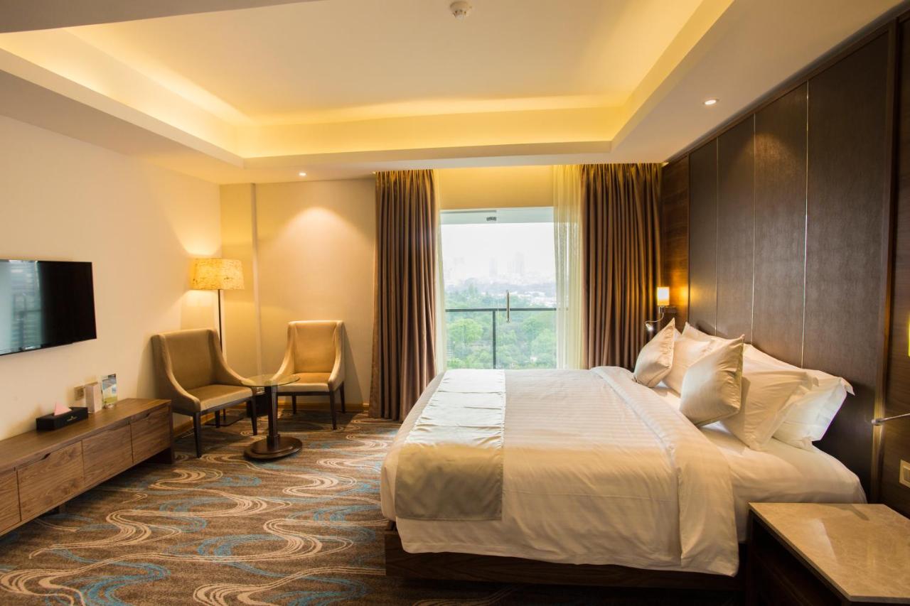 Golden Tulip The Grandmark Dhaka photo