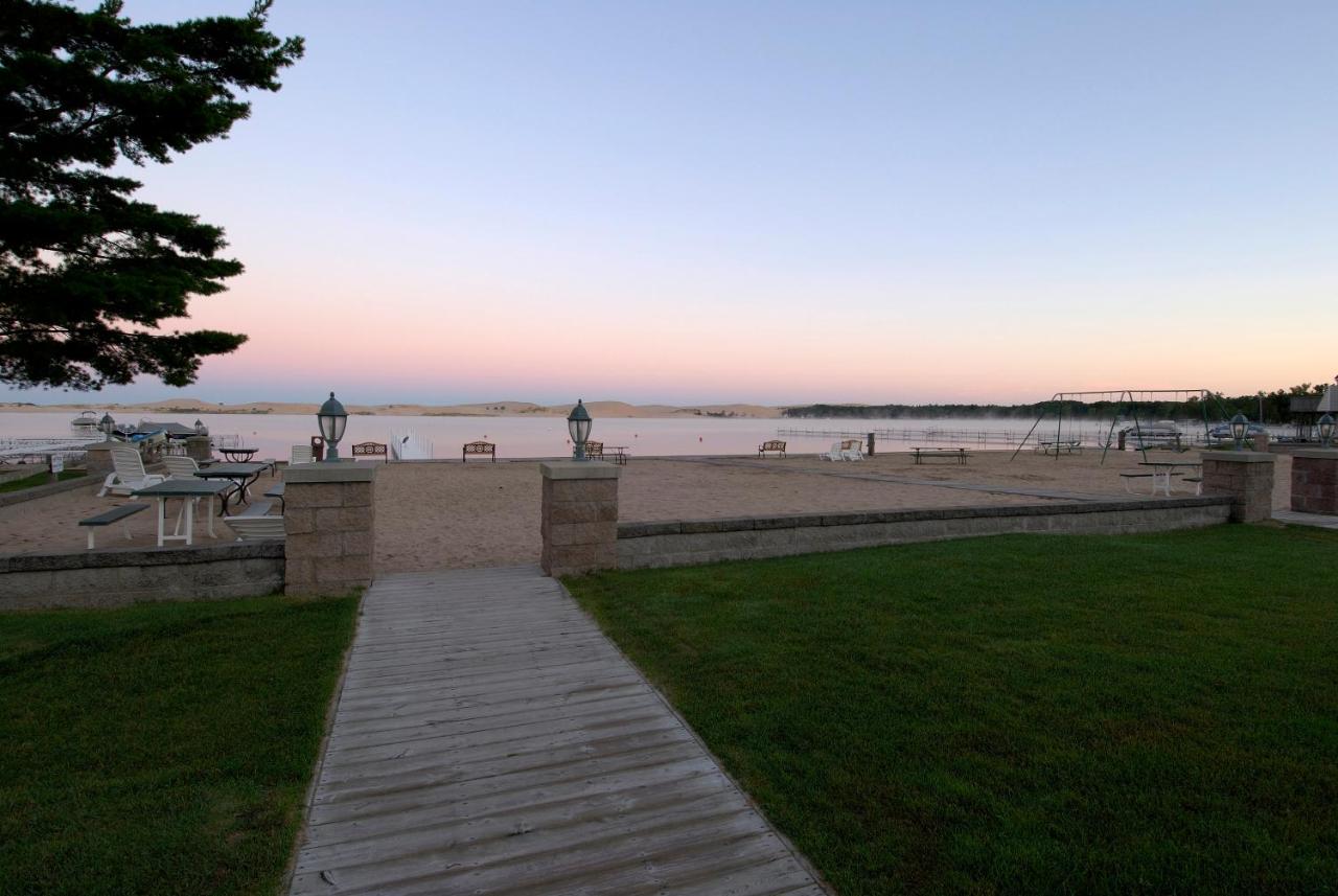 Dune Shores Resort — photo 18