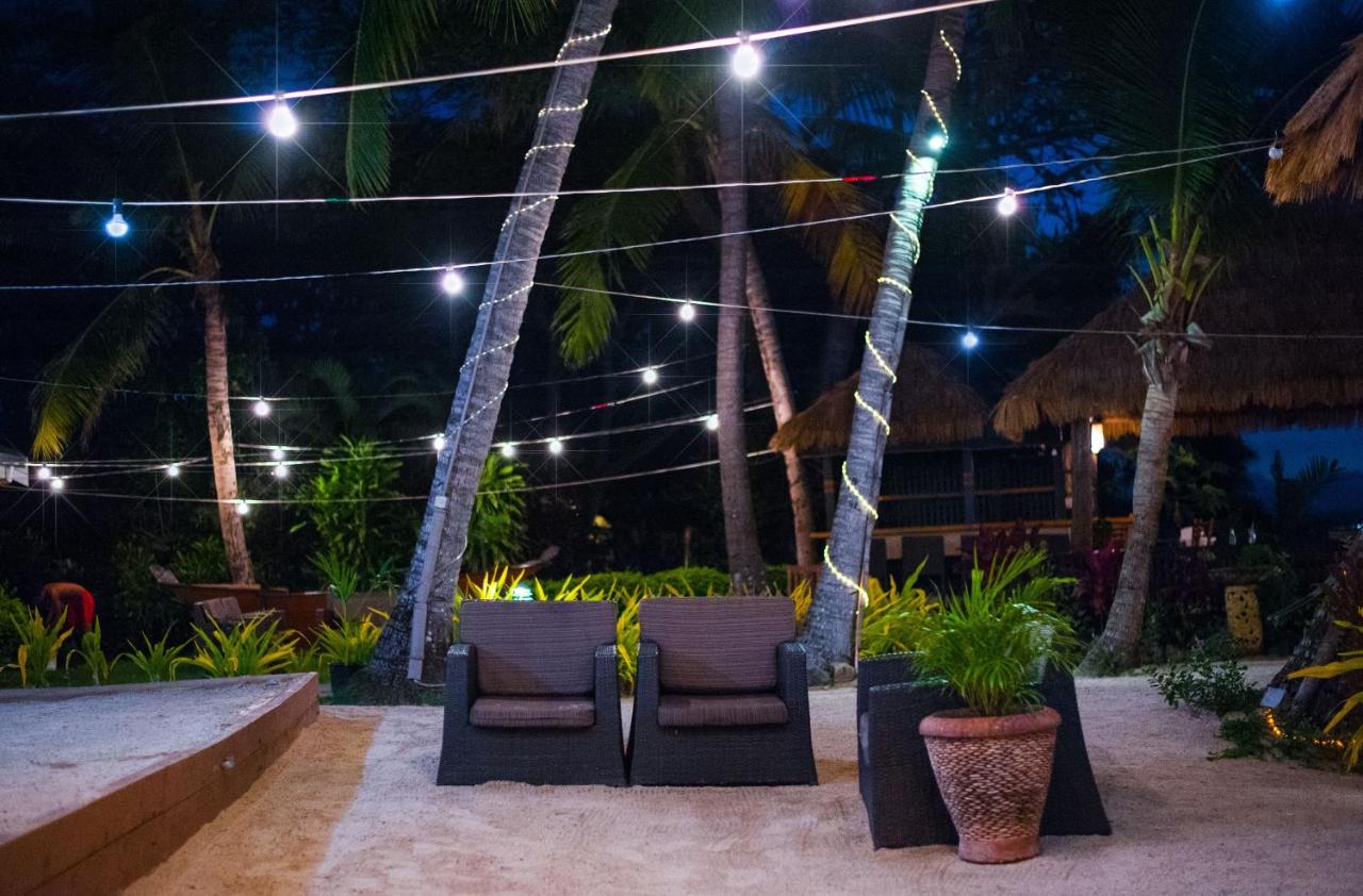 First Landing Beach Resort & Villas - 4