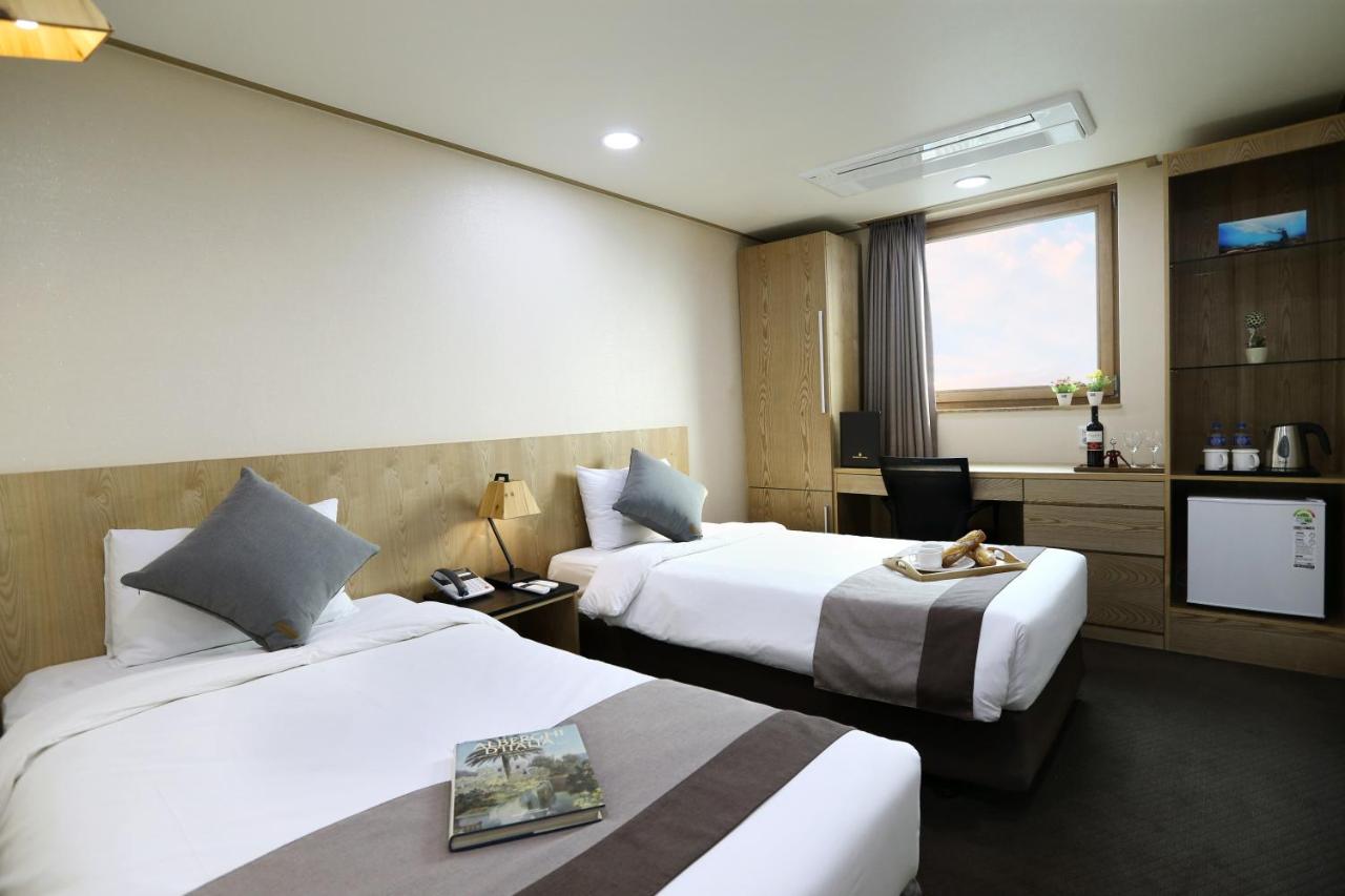 Golden City Hotel Dongdaemun - 2
