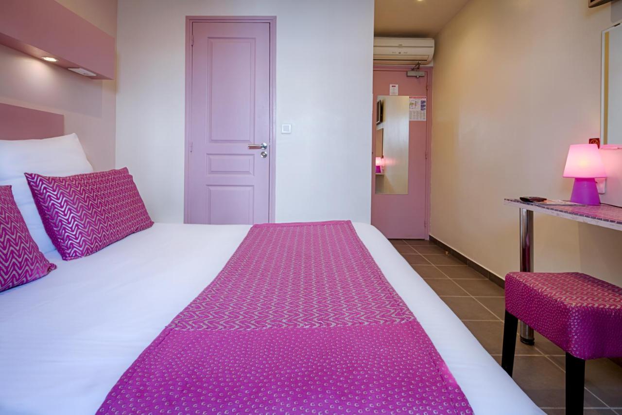Pink Hotel - Laterooms