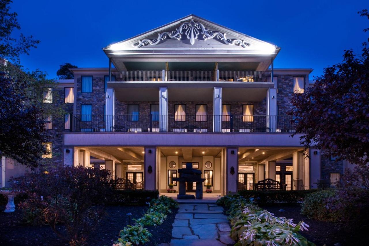 Niagara Crossing Hotel and Spa — photo 16