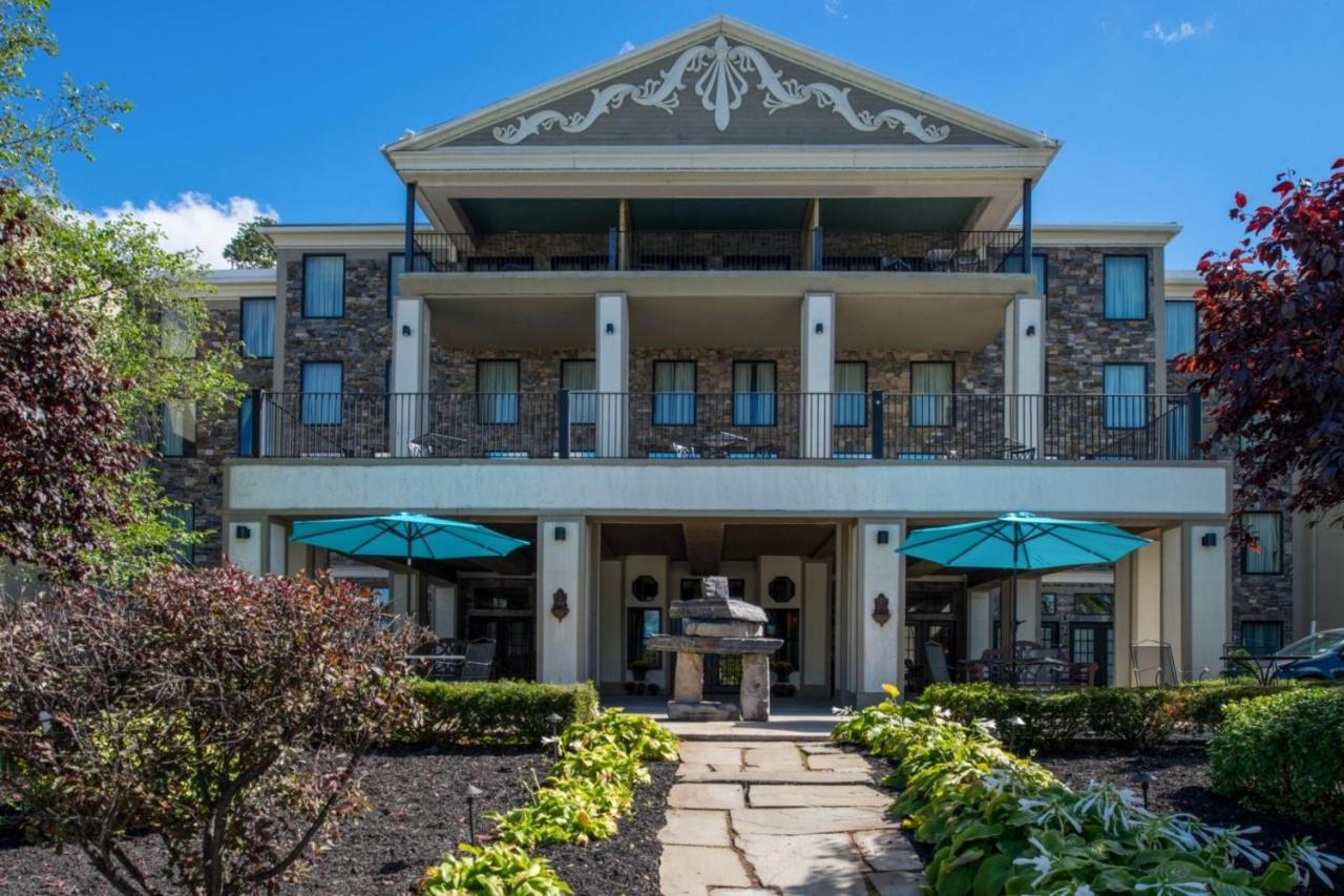 Niagara Crossing Hotel and Spa — photo 15