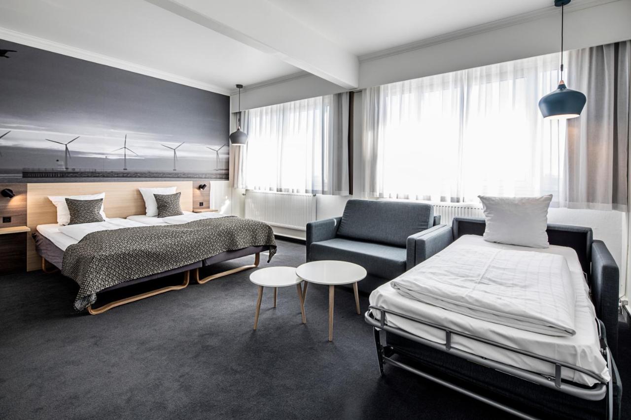 Best Western Plus Airport Hotel - 3