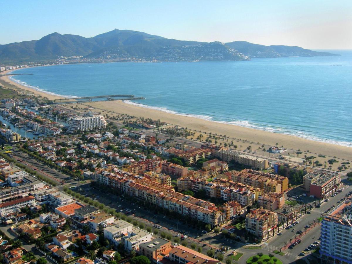 Modern Apartment in Empuriabrava Spain with Terrace ...