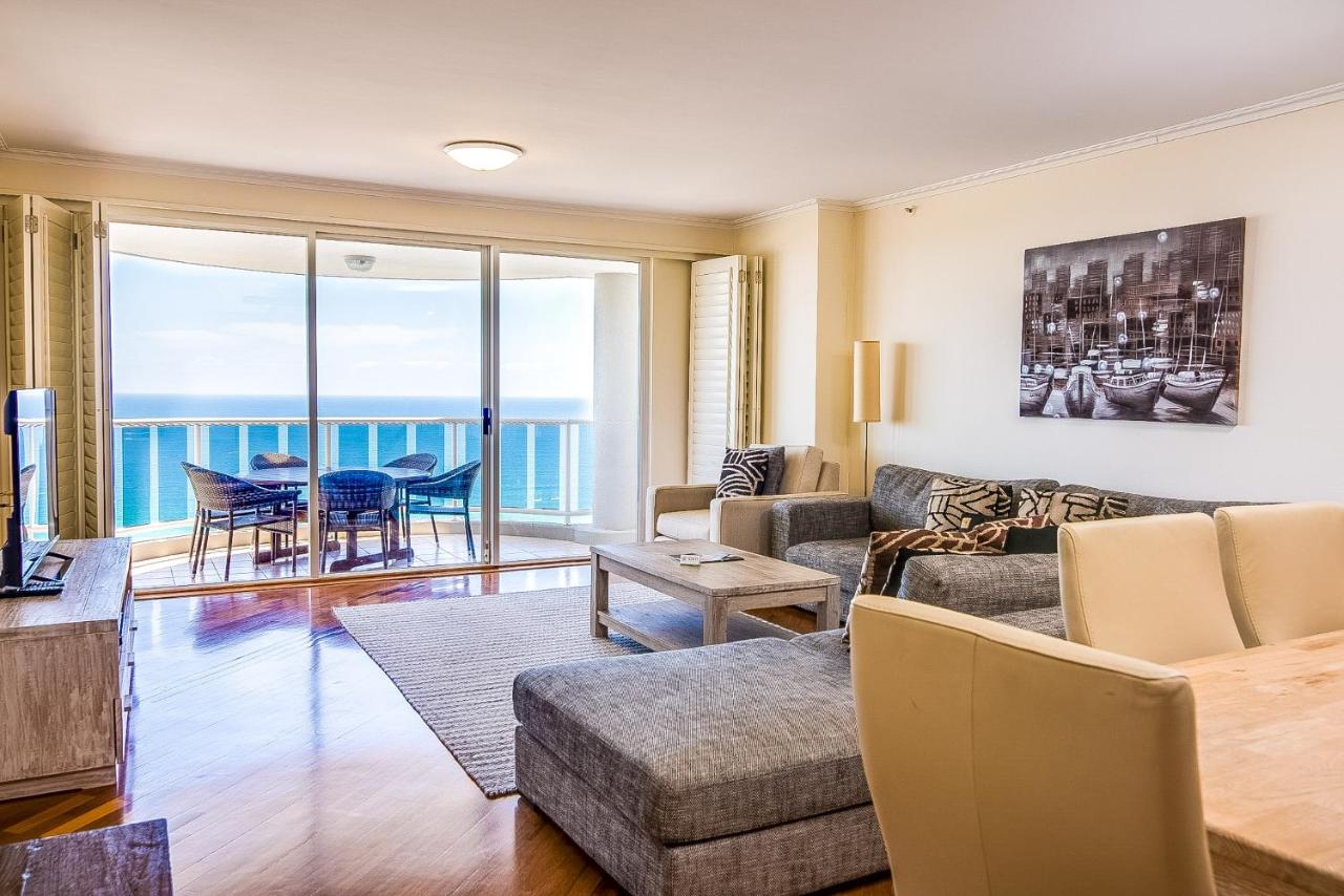 Oscar On Main Beach Resort photo