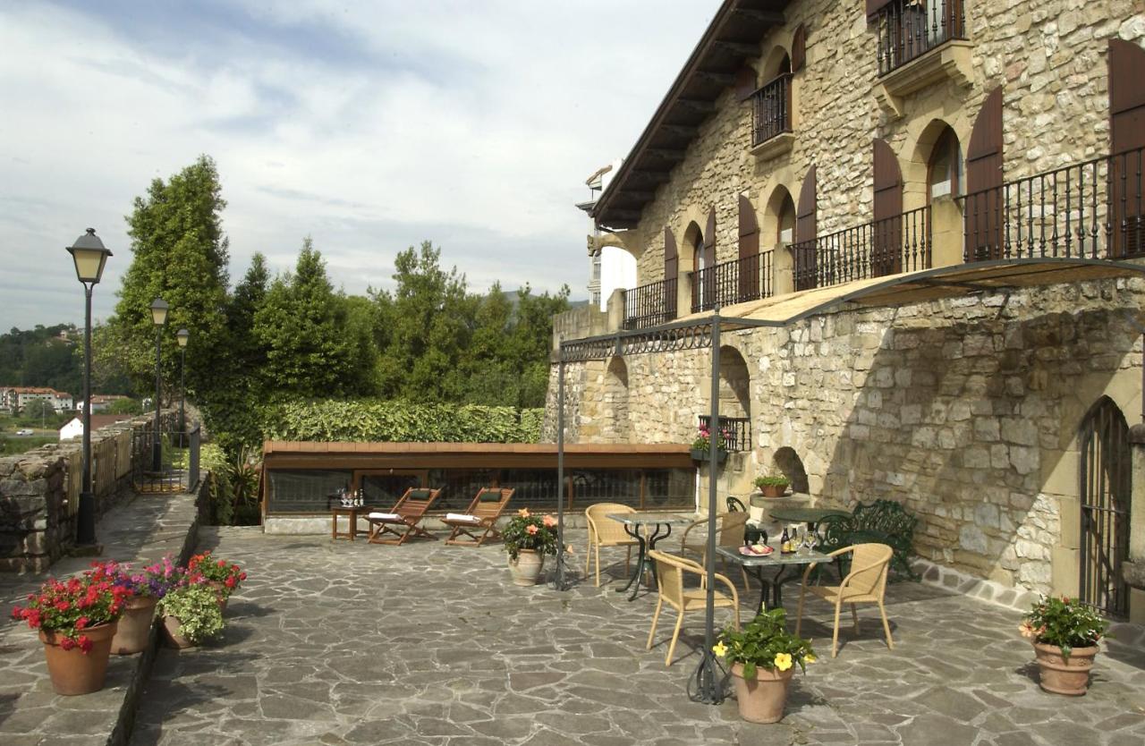 dónde alojarse en hondarribia mejores hoteles baratos donde dormir guipuzcoa fuenterrabía