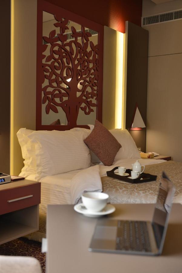 Regency Palace Hotel photo
