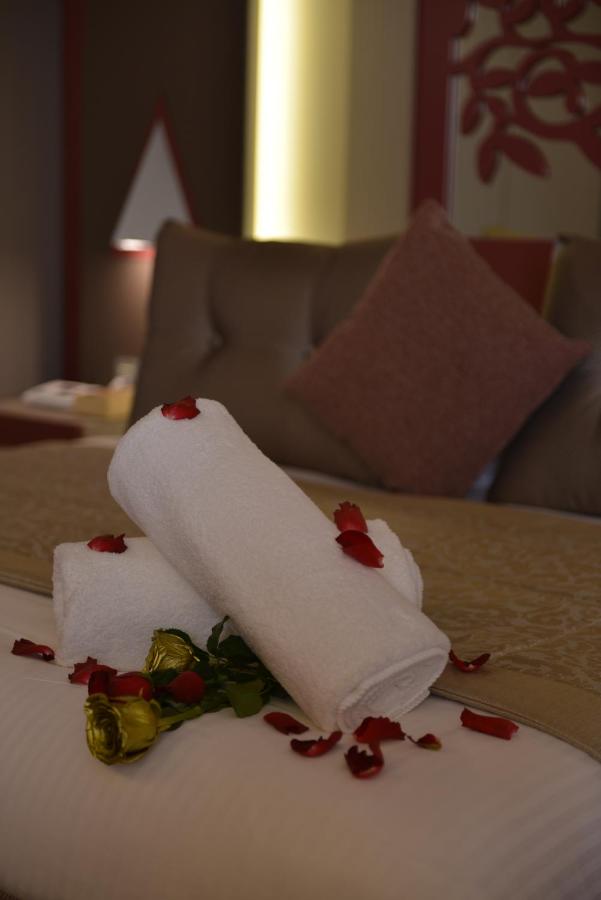 Regency Palace Hotel photo
