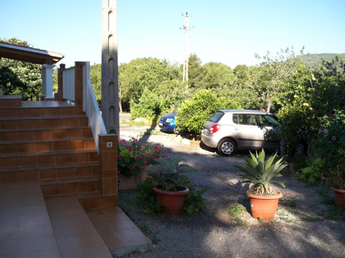 Pensión Las Tres Golondrinas, Es Figueral Beach – Updated ...