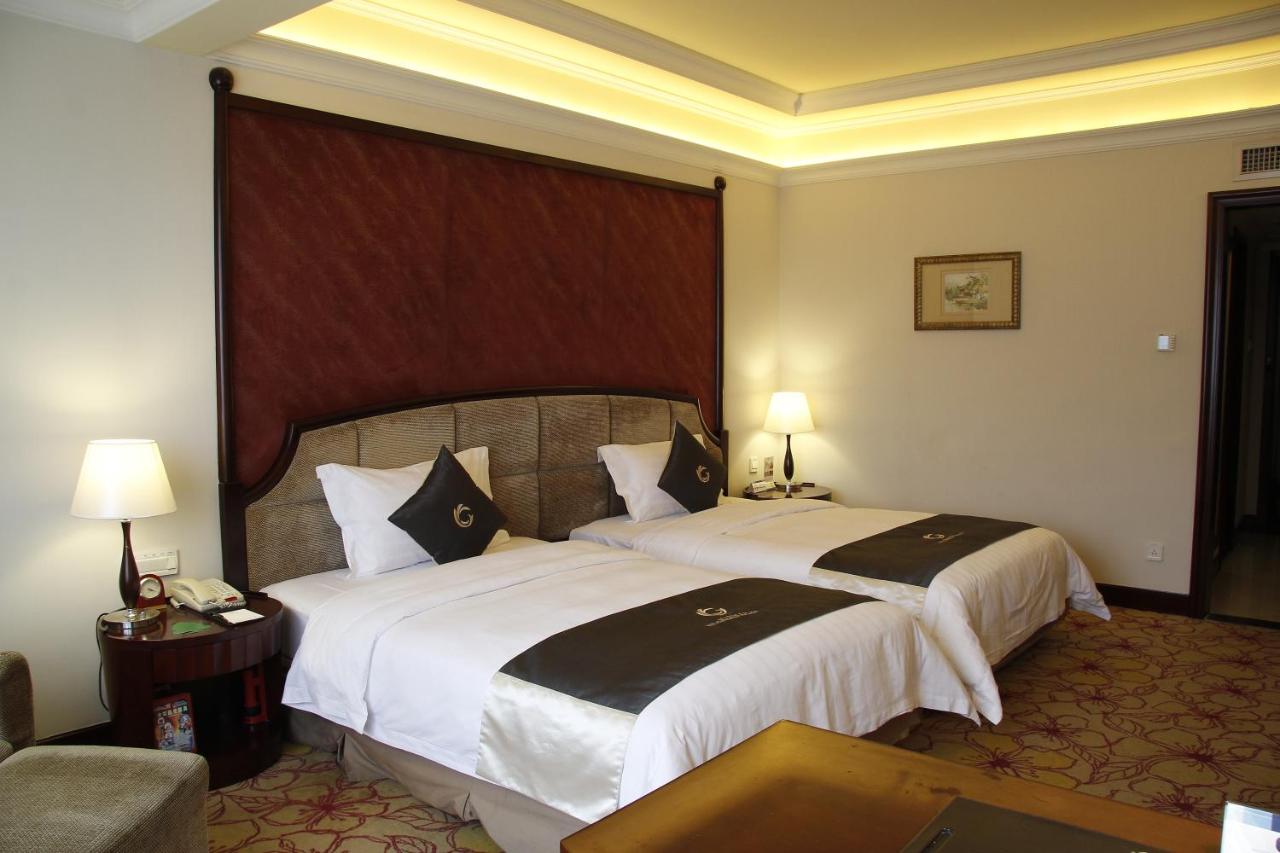 The Royal Marina Plaza Hotel Guangzhou photo