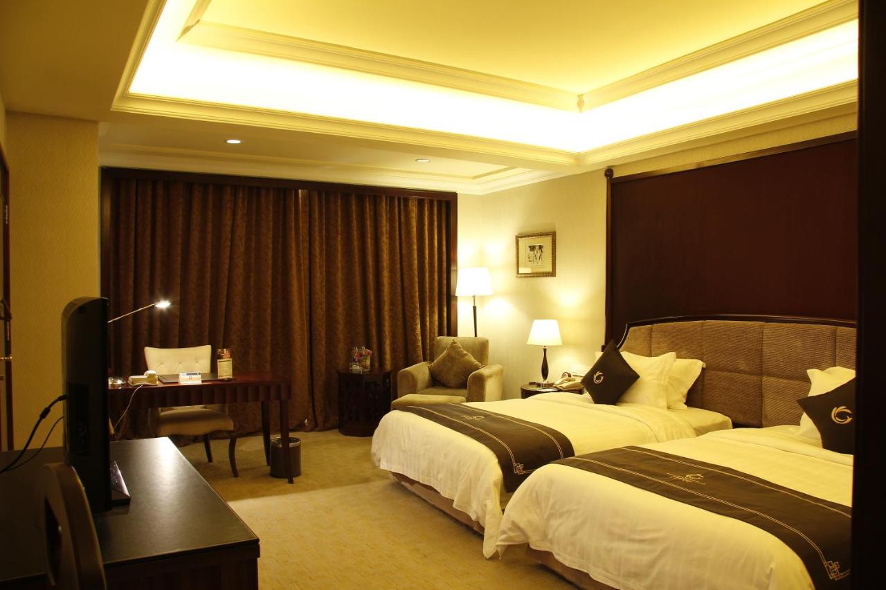 The Royal Marina Plaza Hotel Guangzhou photo